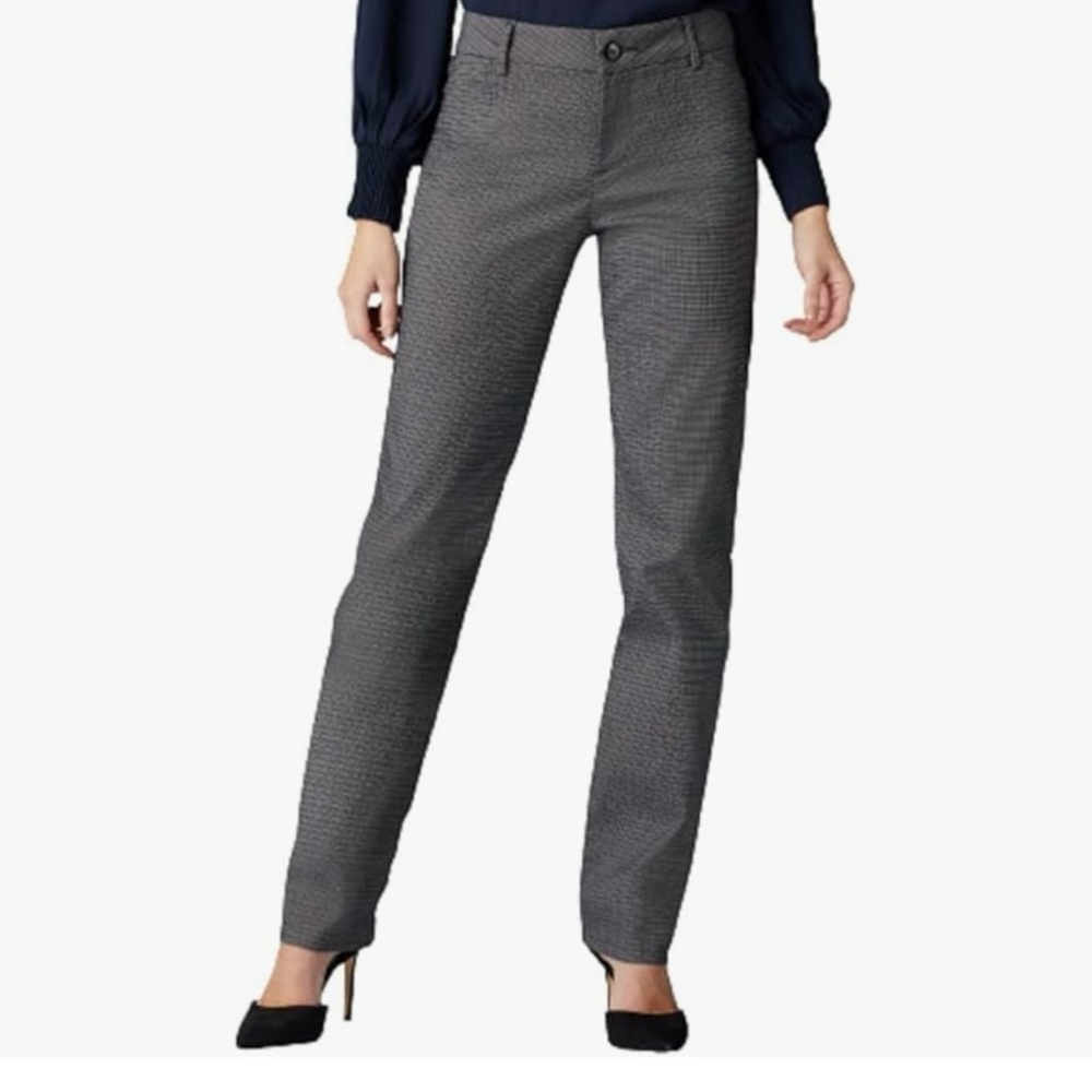 Lee Women's Petite Wrinkle Free Relaxed Fit Straight Leg Pants